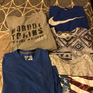 Lot of 5 Men’s Large T-shirts.